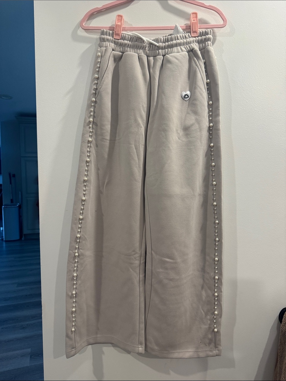 Aelfric Eden Women's Neutral Pearl-Trim Wide Leg Sweatpants